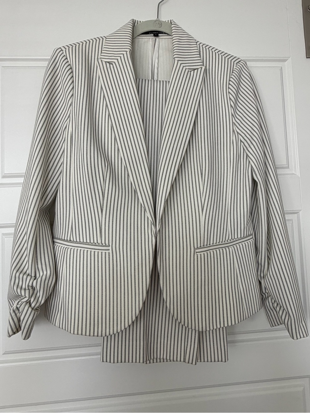 Amanda & Chelsea Striped Blazer & Pant Set *WORN ONCE*